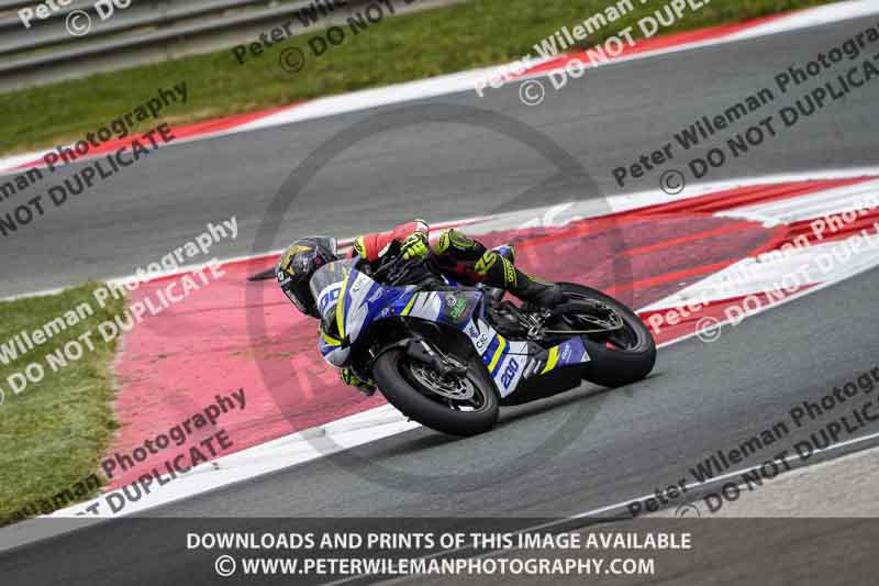 cadwell no limits trackday;cadwell park;cadwell park photographs;cadwell trackday photographs;enduro digital images;event digital images;eventdigitalimages;navarra;no limits trackdays;peter wileman photography;racing digital images;trackday digital images;trackday photos